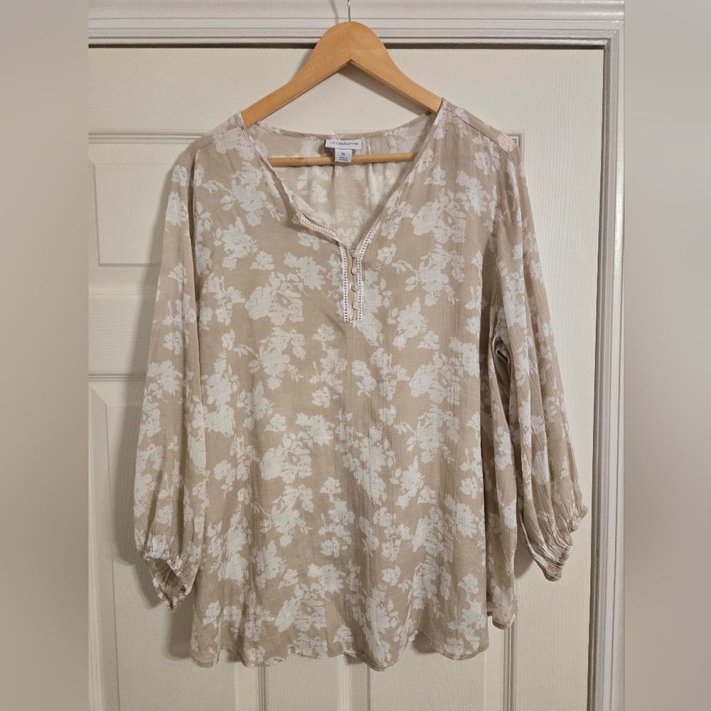 Liz Claiborne Women's Floral Beige lightweight Blouse size XL